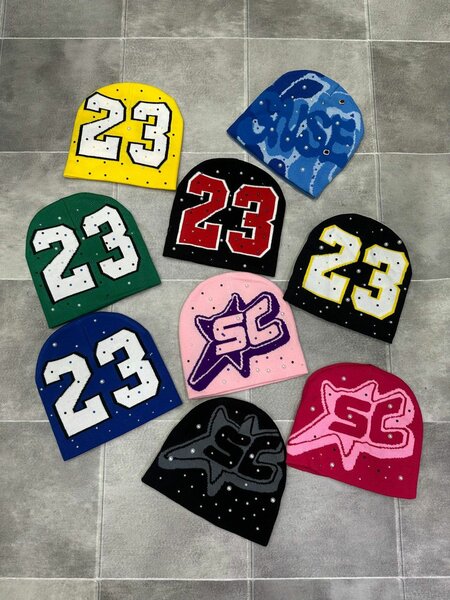 Bonnet tendance avec numéro 23