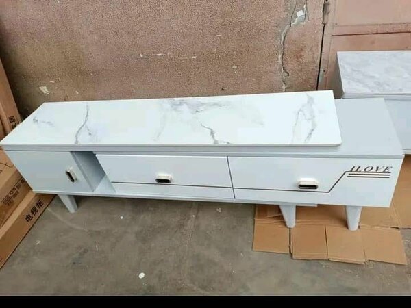 Console blanche avec dessus en marbre