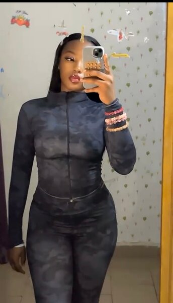 Combinaison de Sport Femme Élégante