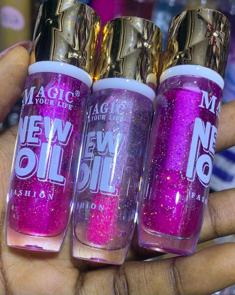 Huile à lèvres magique scintillante