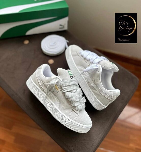 Baskets blanches en daim