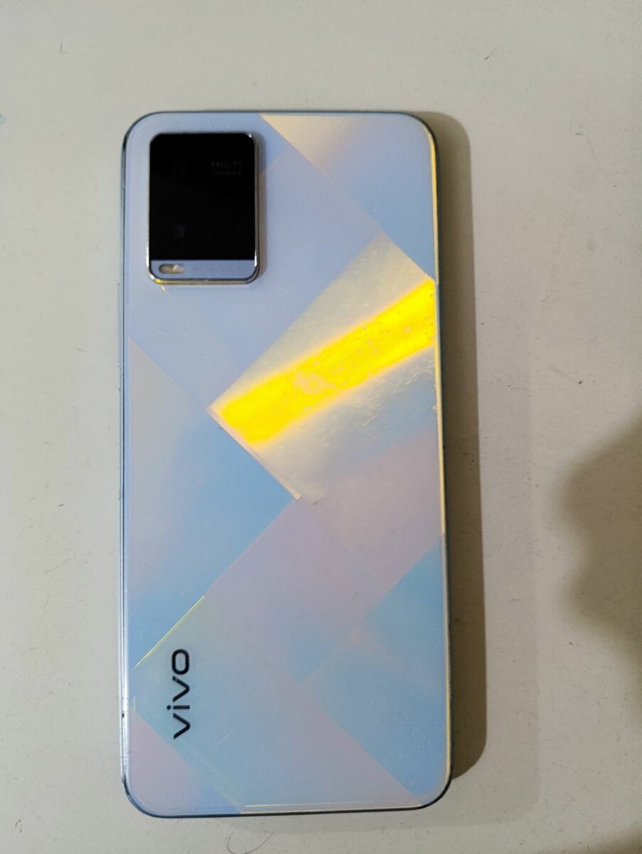 Vivo y21