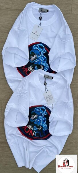 T-shirt blanc avec motif graphique