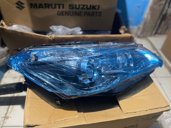 Phare avant Suzuki Maruti CIAZ