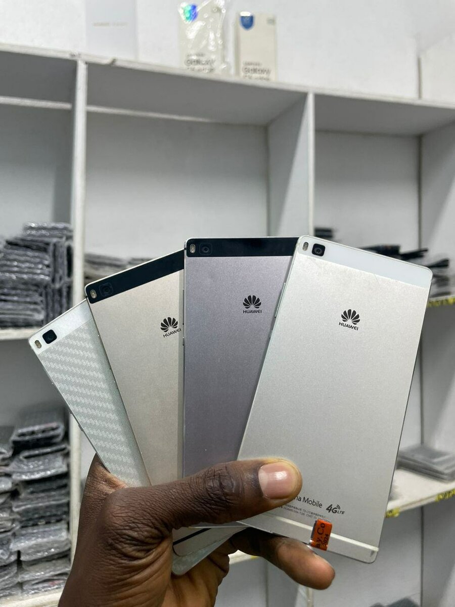 HUAWEI P8 (64GB-4RAM) QUASI NEUF