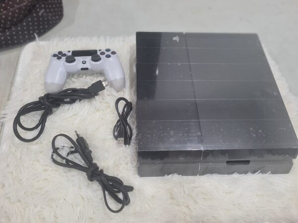 Je libère ma PS4 fat non cracké +7jeux installés