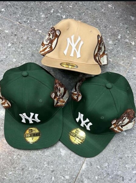 Casquettes New York brodées