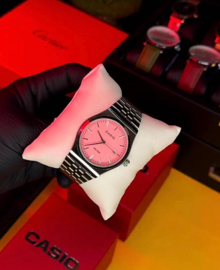 Montre élégante en acier Casio