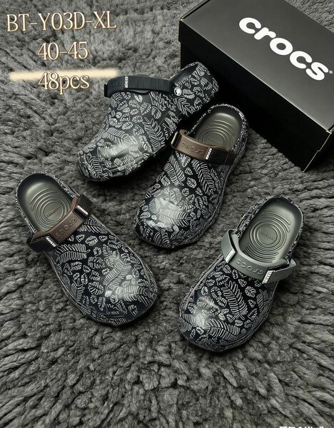 Sandales Crocs motif noir et blanc