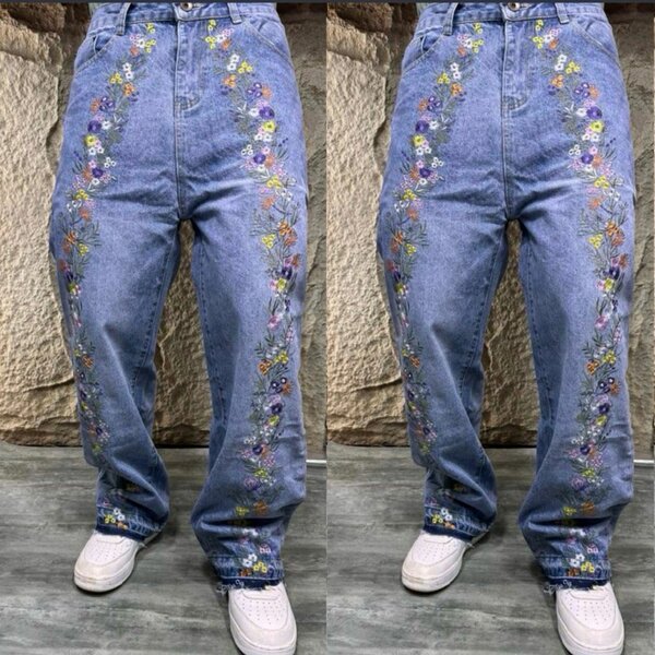 Jean à fleurs brodé
