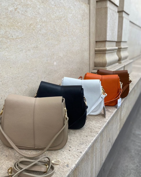 сумки разных цветов