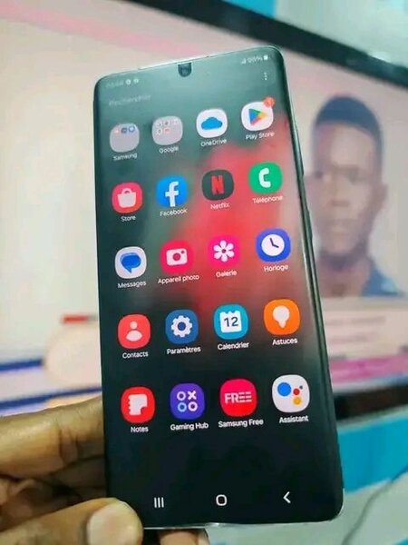 Samsung Galaxy Z Flip6