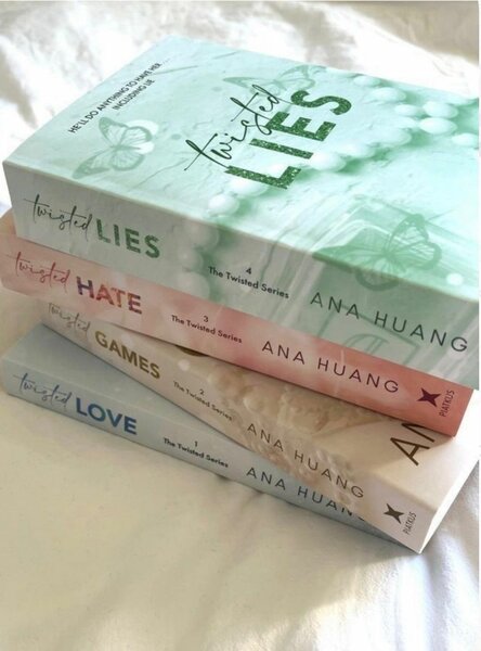 Les quatres twisted de hannah huan