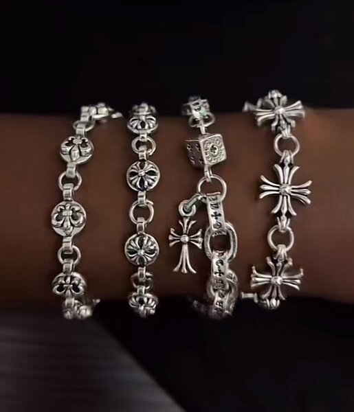 Bracelets en argent et cuir
