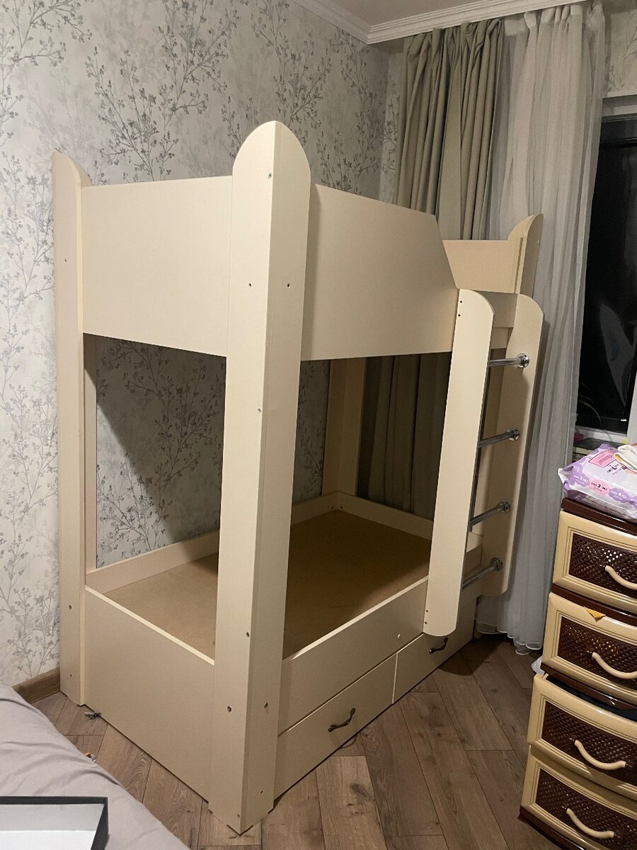 двухъярусная кровать