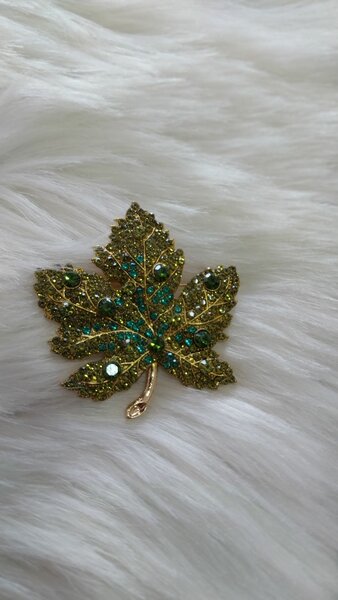 Rhinestone Ivy leaf