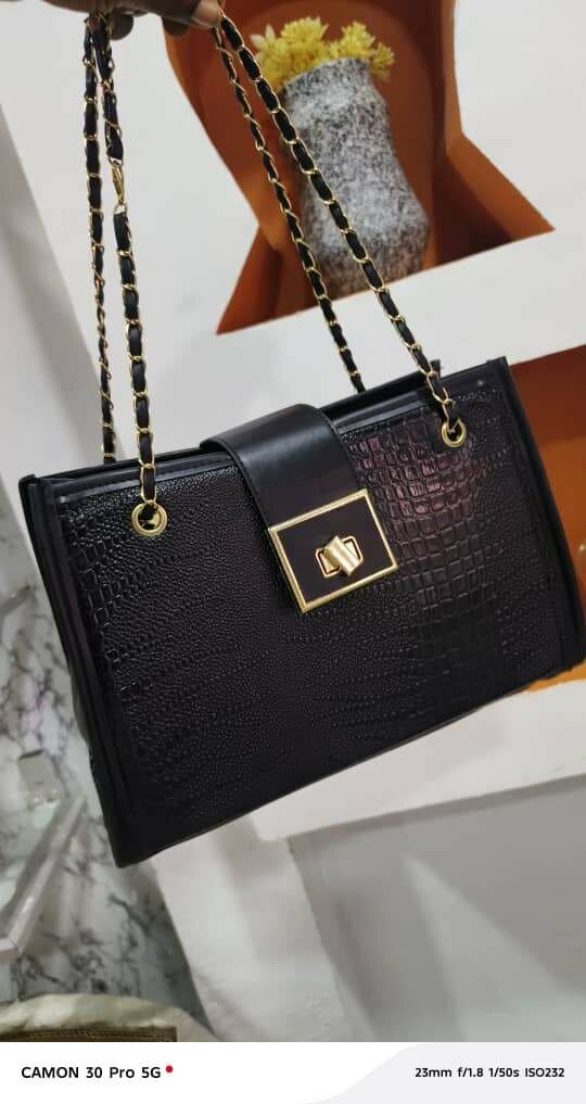 Sac à main élégant cuir femme