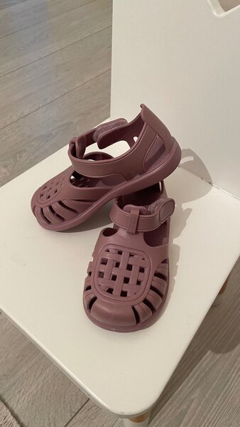 Лиловый Пляжные сандалии