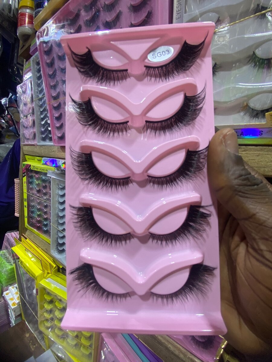 Faux cils yeux de biches