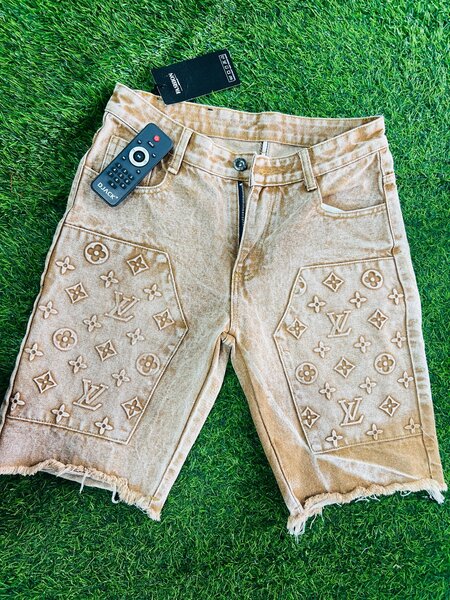 Shorts en jean brodé tendance