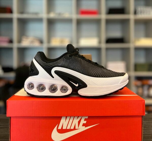 Chaussures Nike Air Max Dn