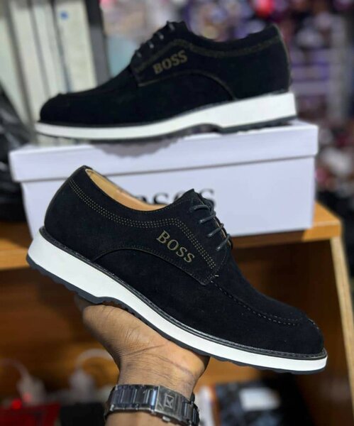 Chaussures élégantes en daim