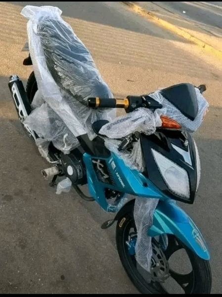 Moto sportive neuve