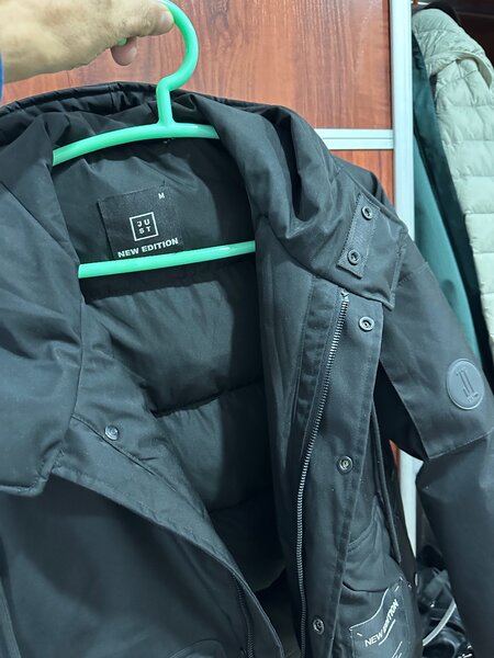 Целый пакет вещей отдам ща 3000 сом