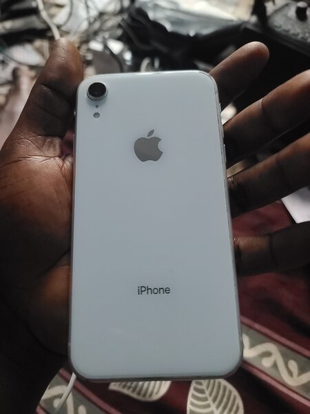 iPhone XR 128gb
