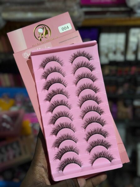 Faux Cils Glamour Volume X10