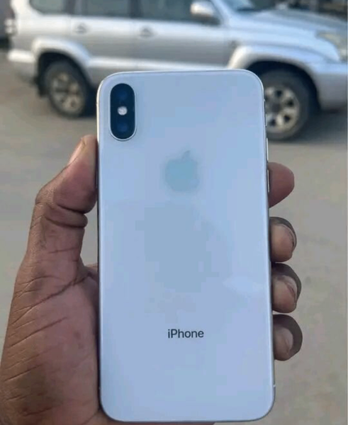 iPhone x Blanc 64 Go