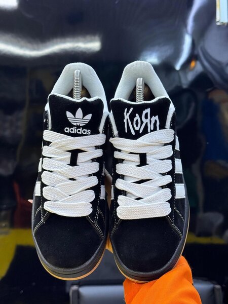Baskets noires Adidas KoЯn