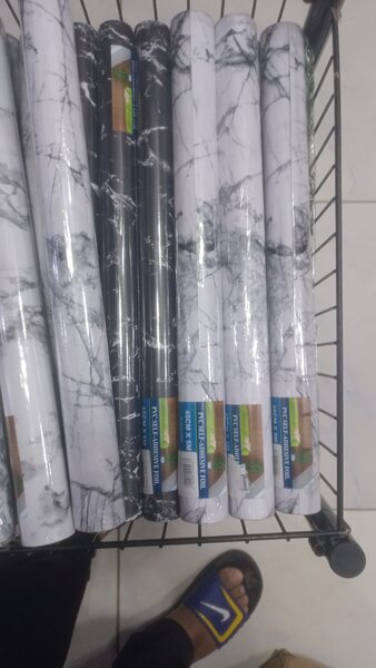 Film adhésif décoratif marbre