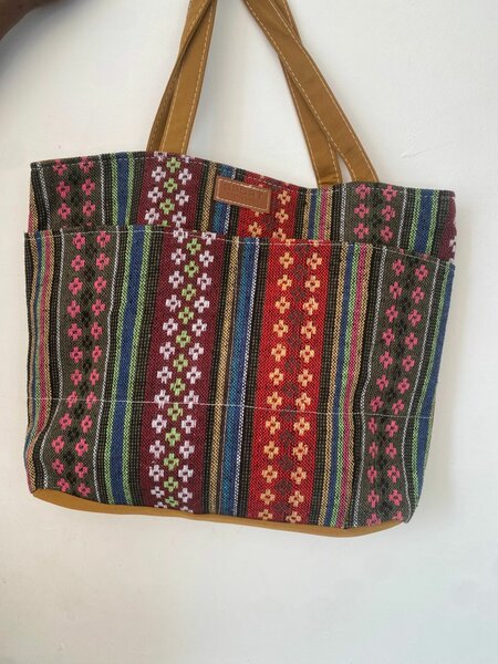 Sac cabas ethnique coloré