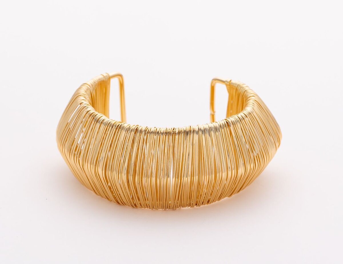 Bracelet en or strie