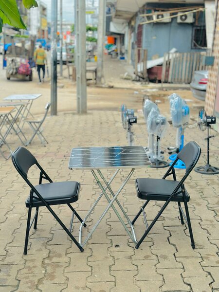 Set table et chaises pliantes