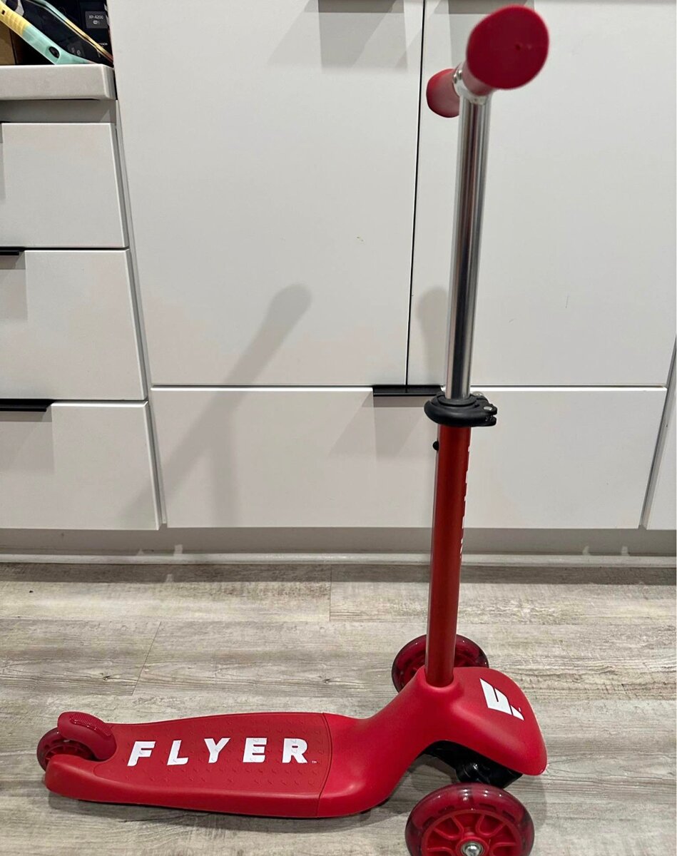 Trottinette Flyer rouge pour enfant