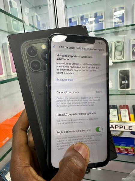 iPhone 11 Pro 64go sans id 115.000