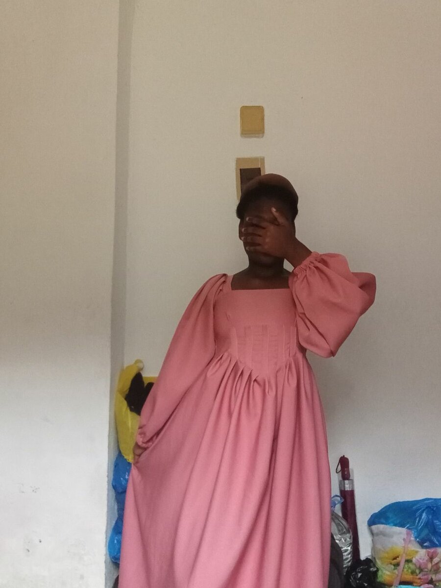 Robe élégante en rose poudré