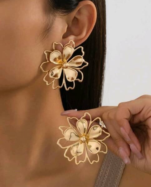 Boucles d'oreilles fleurs dorées