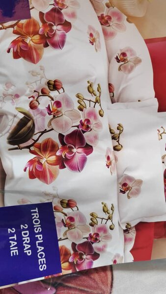 Parure de lit fleurie 3 places