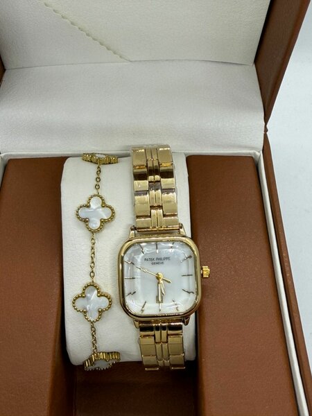 Montre complet plaqué