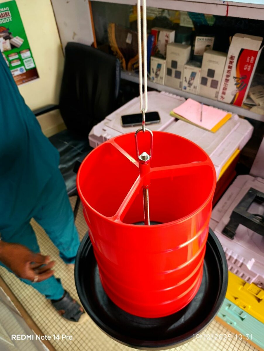 Mangeoire à poulets 15kg