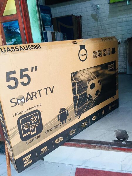 TV's brand new Samsung smart