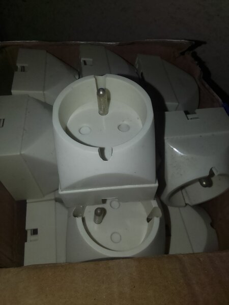 Adaptateur prise électrique