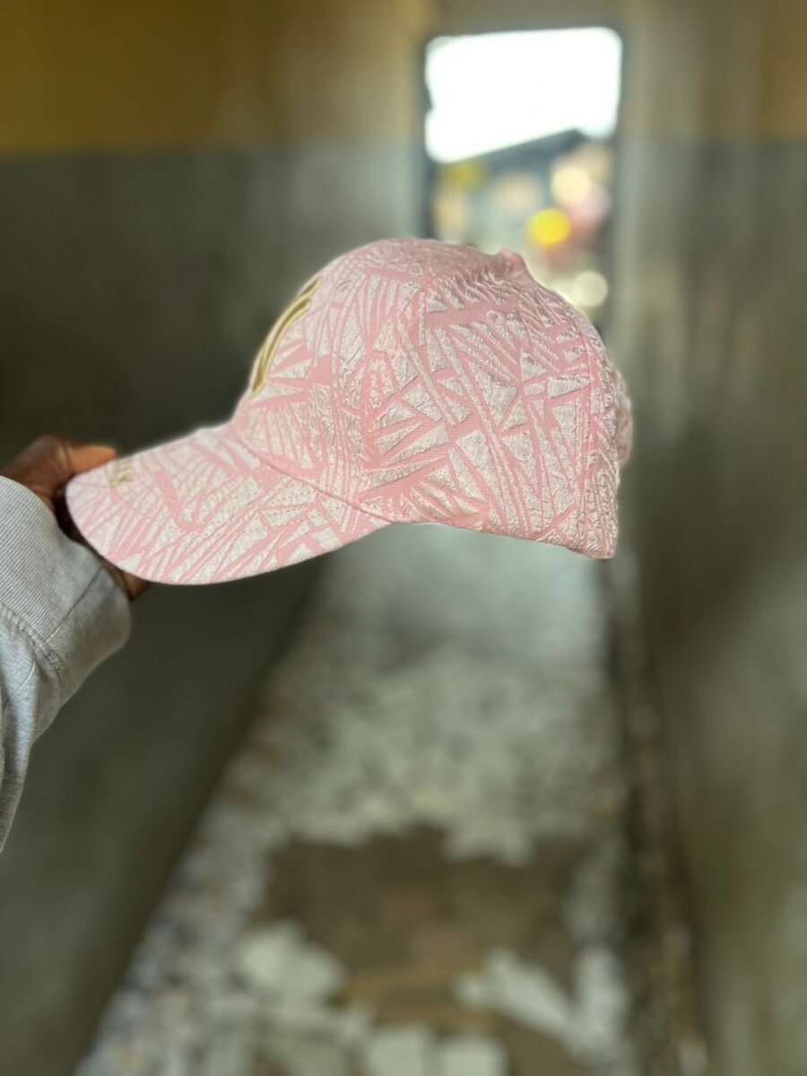 Casquette rose New York emblématique