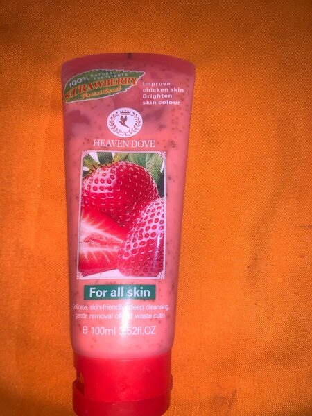 Gommage Fraise Tous Types de Peaux