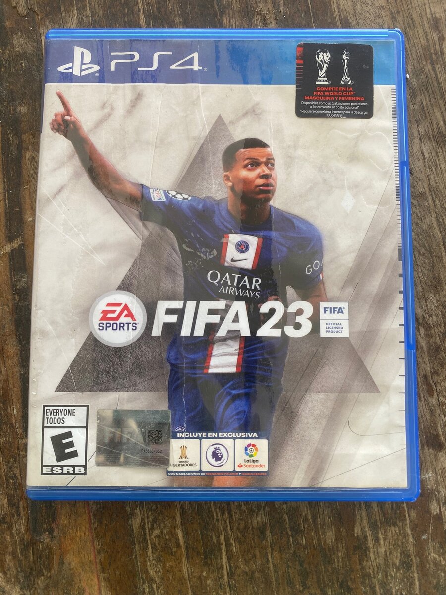 Cd de ps4 gtaV et fifa 23