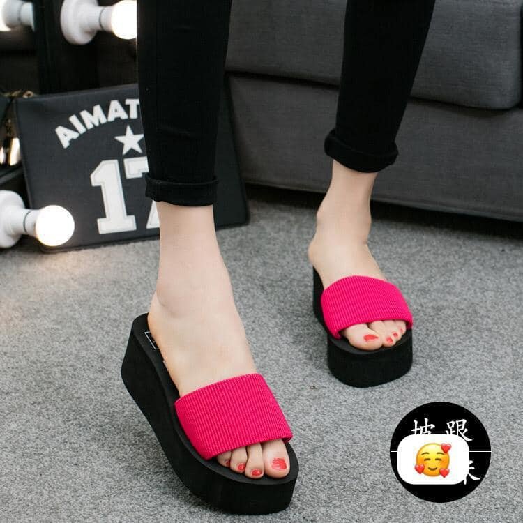 pantoufles femmes avec plate-forme