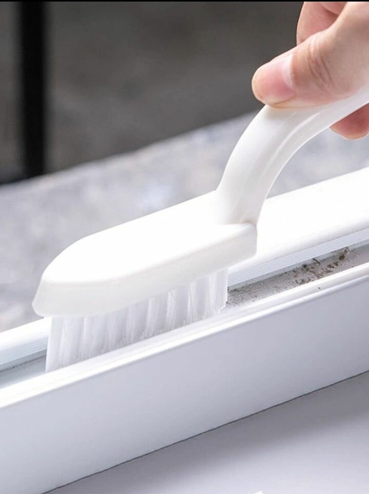 1 Small Brush Convenient Multipurpose Window Grooving